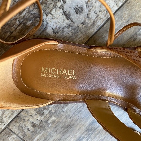 NWOB - Michael Kors Monterey Gladiator Sandals - Picture 5 of 7